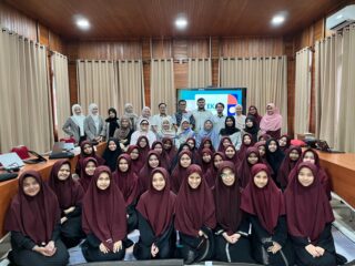 Kalla Institute Berdayakan Ibu Rumah Tangga Kelola Limbah Plastik Berbasis Ekonomi Sirkular