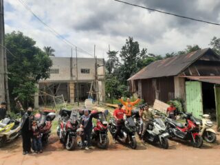 Gowata Sakti Motor Donasikan 10 Al-Quran untuk Masjid di Gowa dalam Rangka Anniversary ke-19