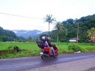 Tetap #Cari_Aman, Ini 6 Panduan Membawa Barang Besar di Sepeda Motor Ala Astra Motor