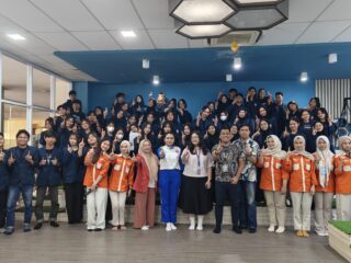 Asmo Sulsel Edukasi Mahasiswa Universitas Bosowa, Instruktur Safety Riding Wanita Berbagi Tips 