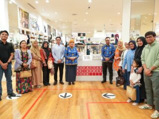 Wakil Wali Kota Makassar Hadiri Peresmian UNIQLO Neighborhood Collaboration, Dorong UMKM Lokal Tembus Pasar Nasional