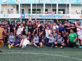 Semarak HUT RI ke-81, Legislator dan Staf DPRD Makassar Adu Skill di Lapangan Mini Soccer
