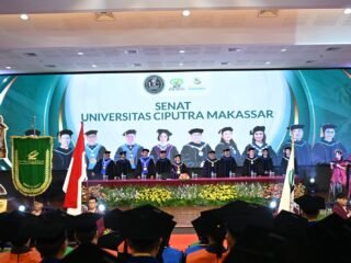 Cetak Lulusan Berjiwa Entrepreneur, UC Makassar Wisuda 263 Mahasiswa dari 4 Prodi